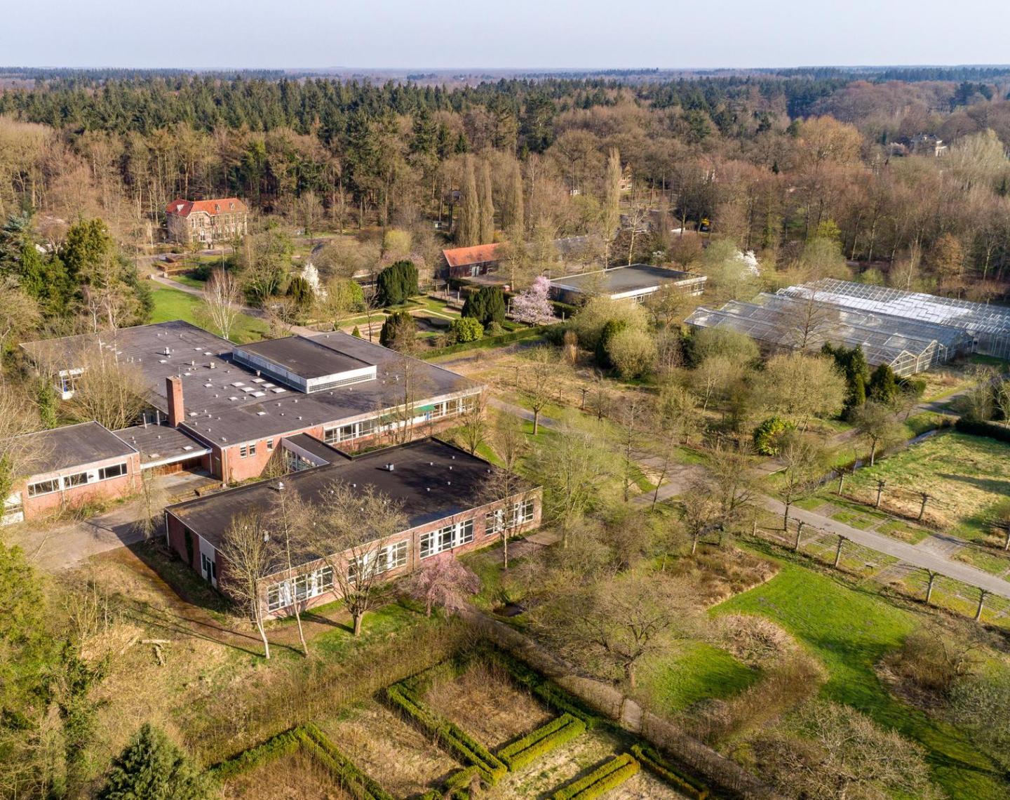 Luchtfoto Tuinbouwschool Frederiksoord